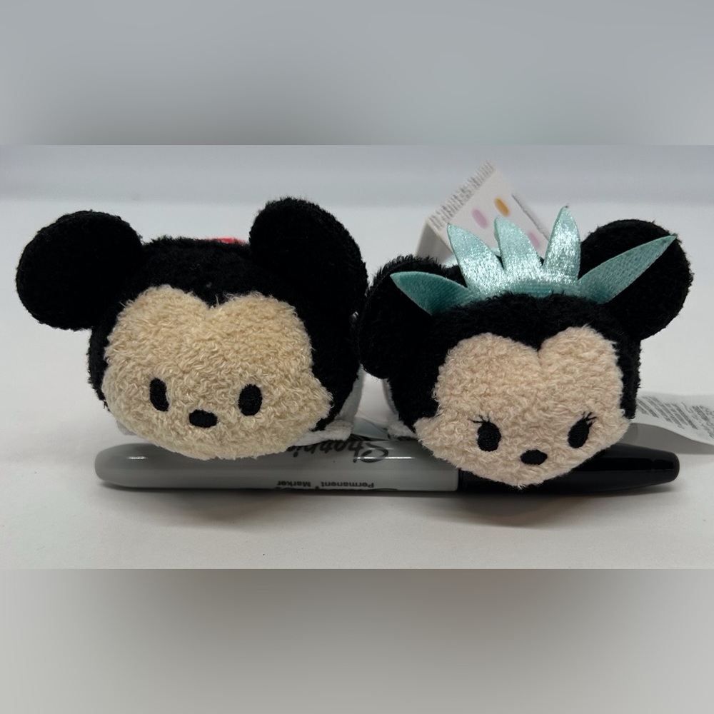 Disney I ❤️ NY Mickey & Statue of Liberty Minnie Tsum Tsums, Set of 2, NWT.